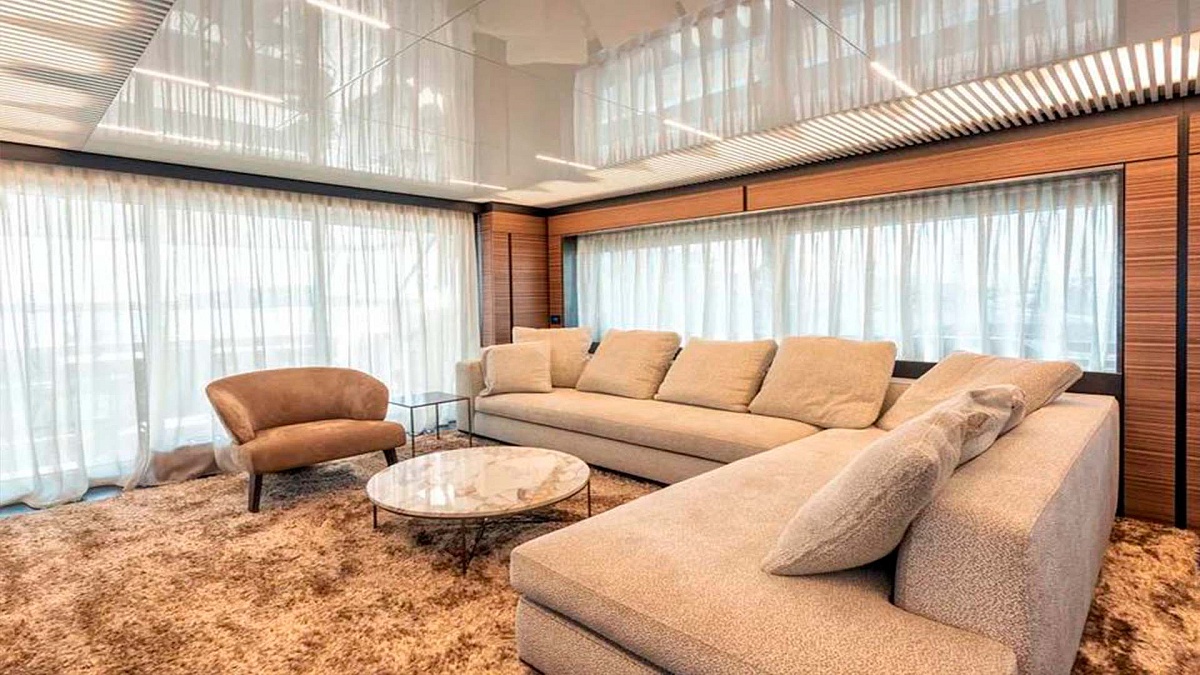 Аренда мегаяхты FERRETTI 920 Lady F в Сочи